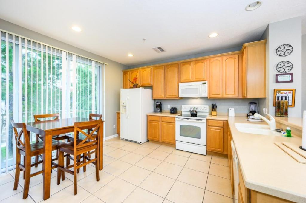 New And Gorgeous Townhome, Vista Cay - 4008 * Orlando