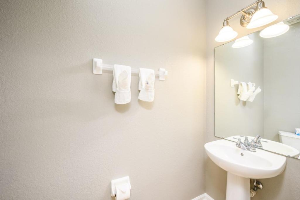 New And Gorgeous Townhome, Vista Cay - 4008 Apartment