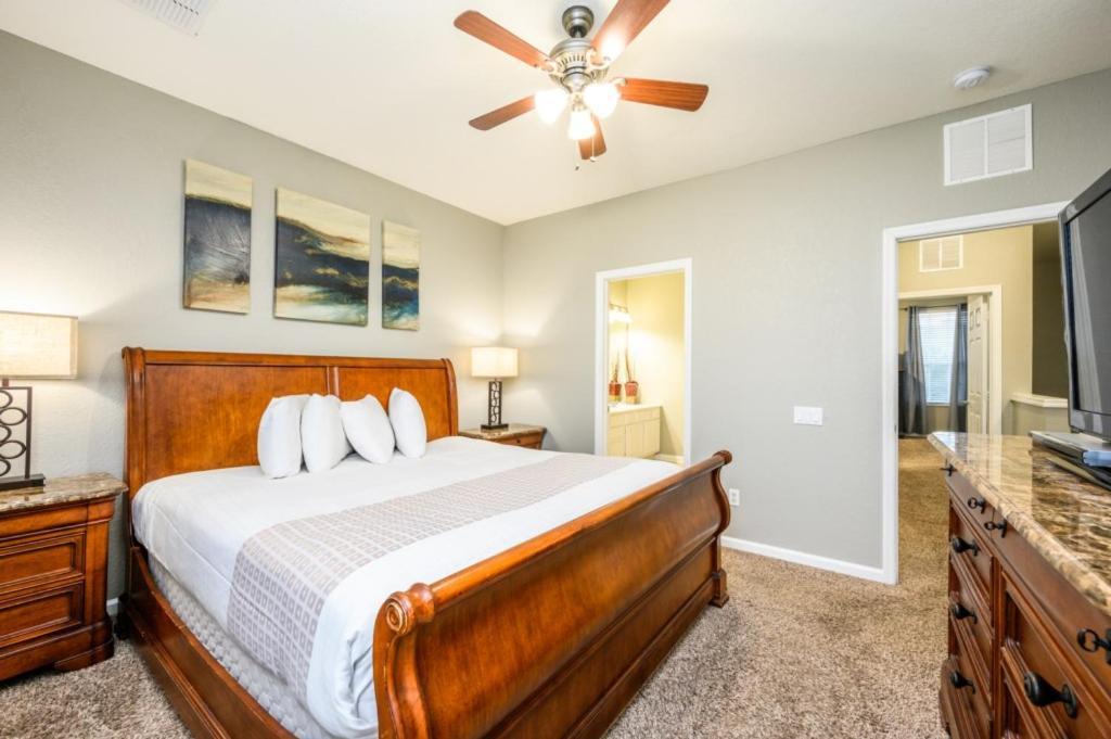 New And Gorgeous Townhome, Vista Cay - 4008 *