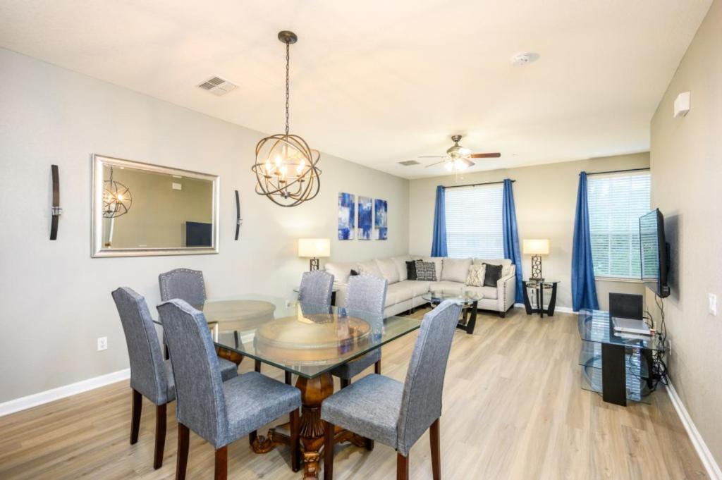 New And Gorgeous Townhome, Vista Cay - 4008 Orlando