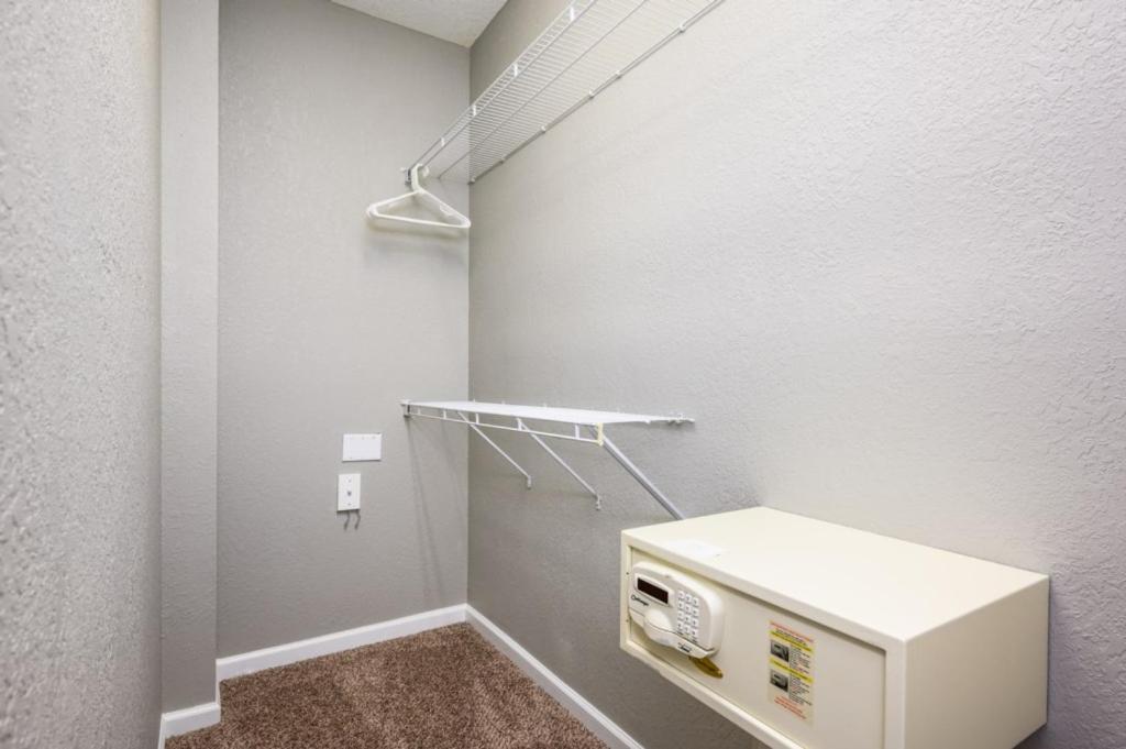 New And Gorgeous Townhome, Vista Cay - 4008 Apartment