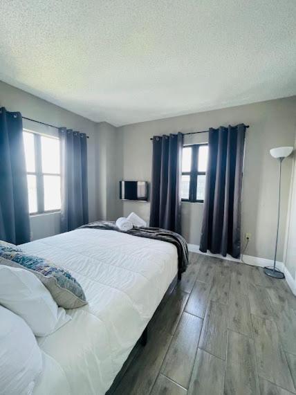 Apartamento Universal - View 2 Bedrooms *