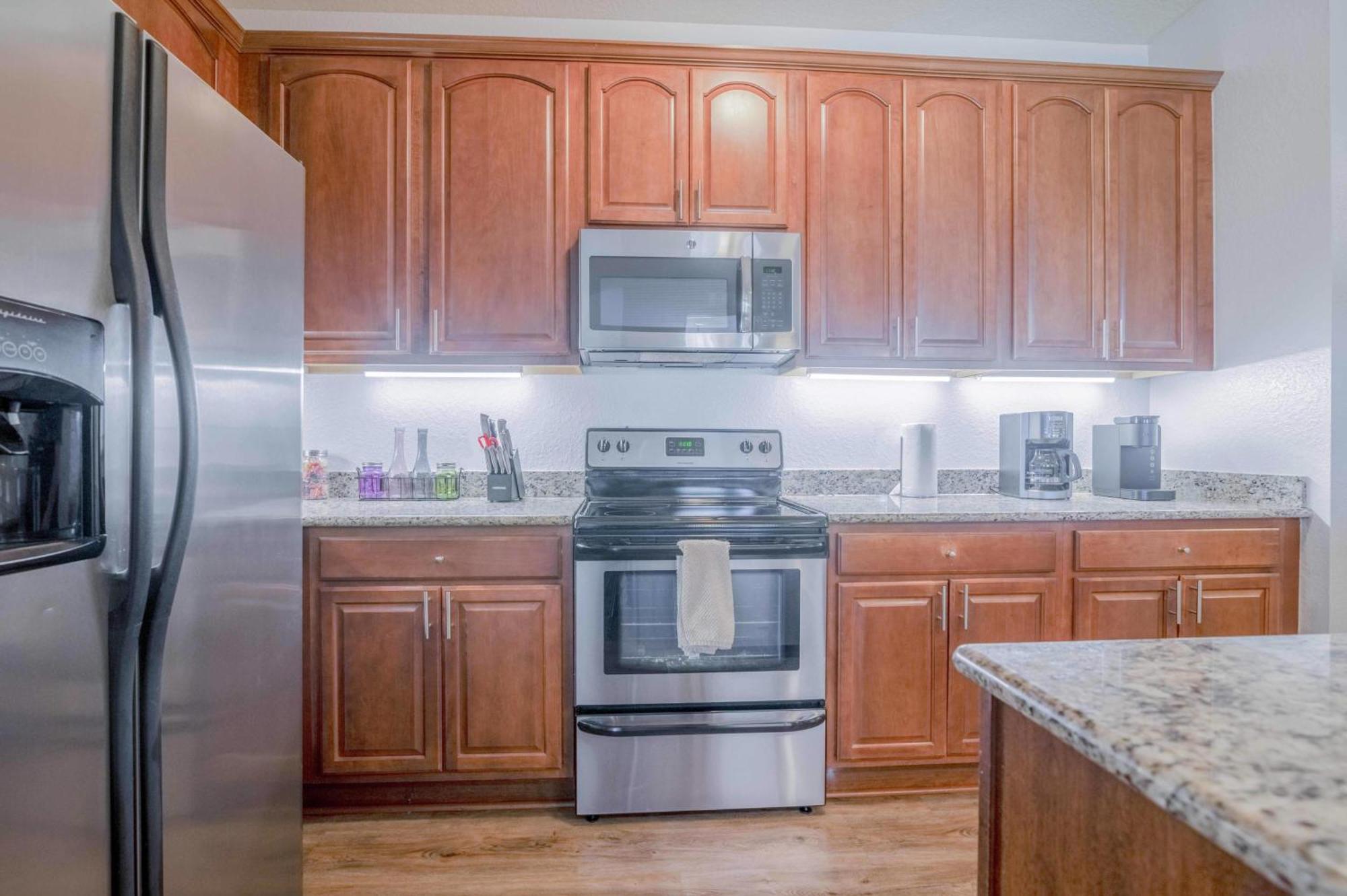 New! Fabulous Vista Cay Luxury Dream Near Theme Parks, And Walk To The Convention Center Apartment *