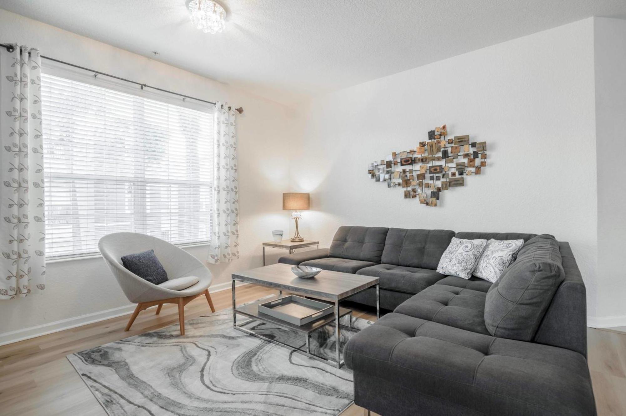 Vista Cay Jewel Huge New Stylish ! Near Parks & Conventions