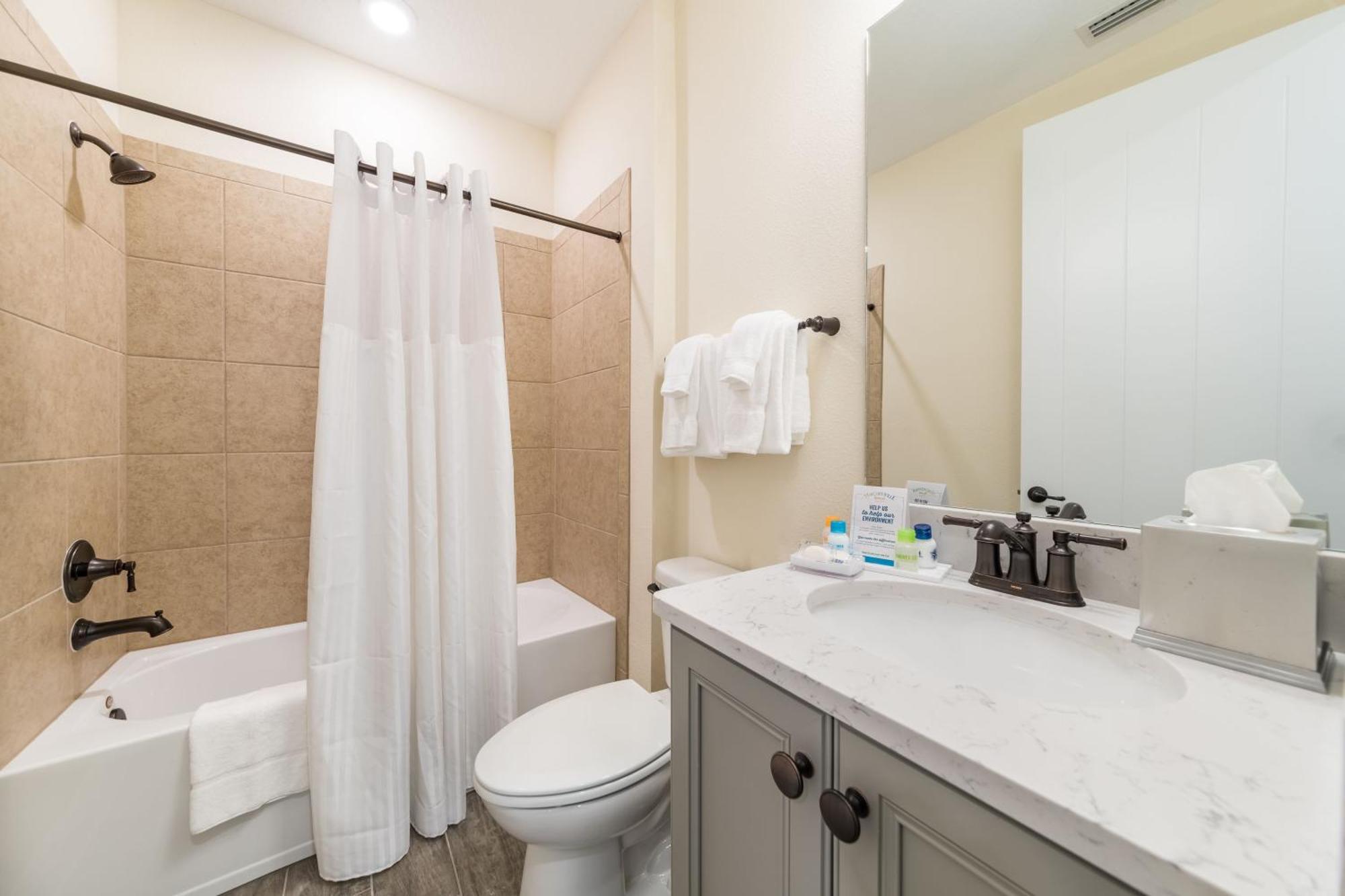 Holiday home Bon Voyage With Private Pool Near With Margaritaville Access - 8045su