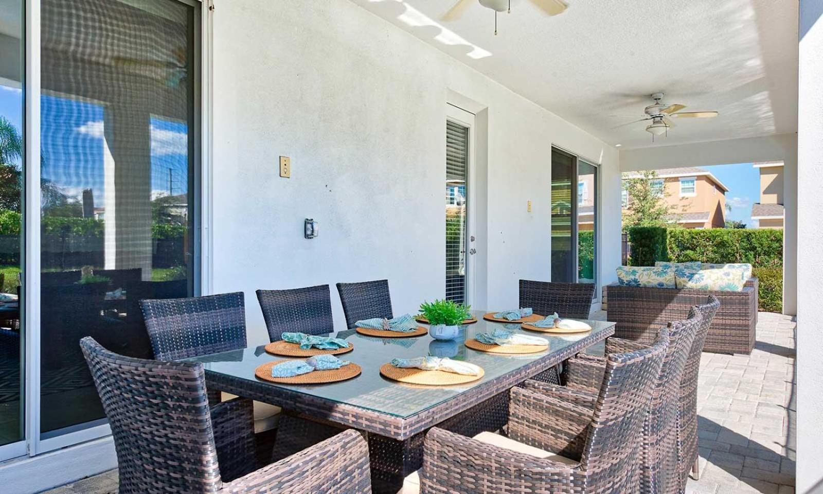 Custom 9 Bdrm With Stunning Themes At Encore Holiday home