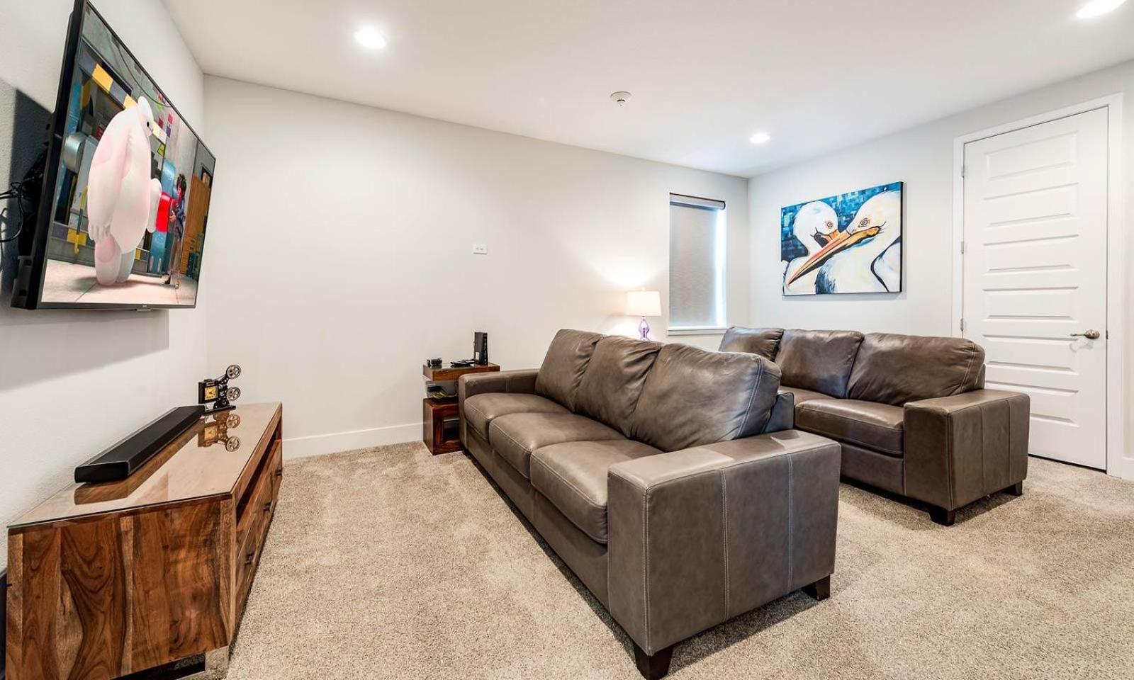 Holiday home Custom 9 Bdrm With Stunning Themes At Encore