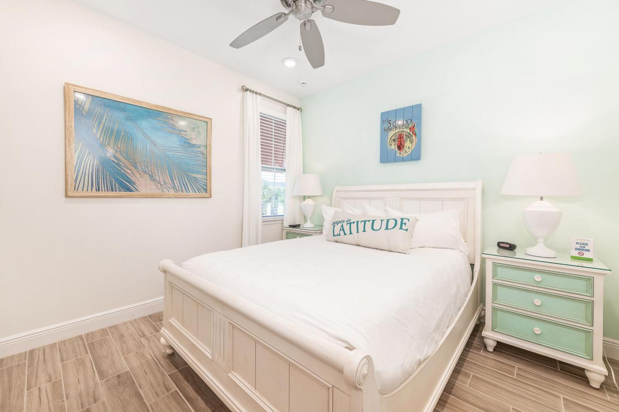 Holiday home No Shoes Retreat! With Hot Tub Near With Margaritaville Island H2o Access - 8085dr *
