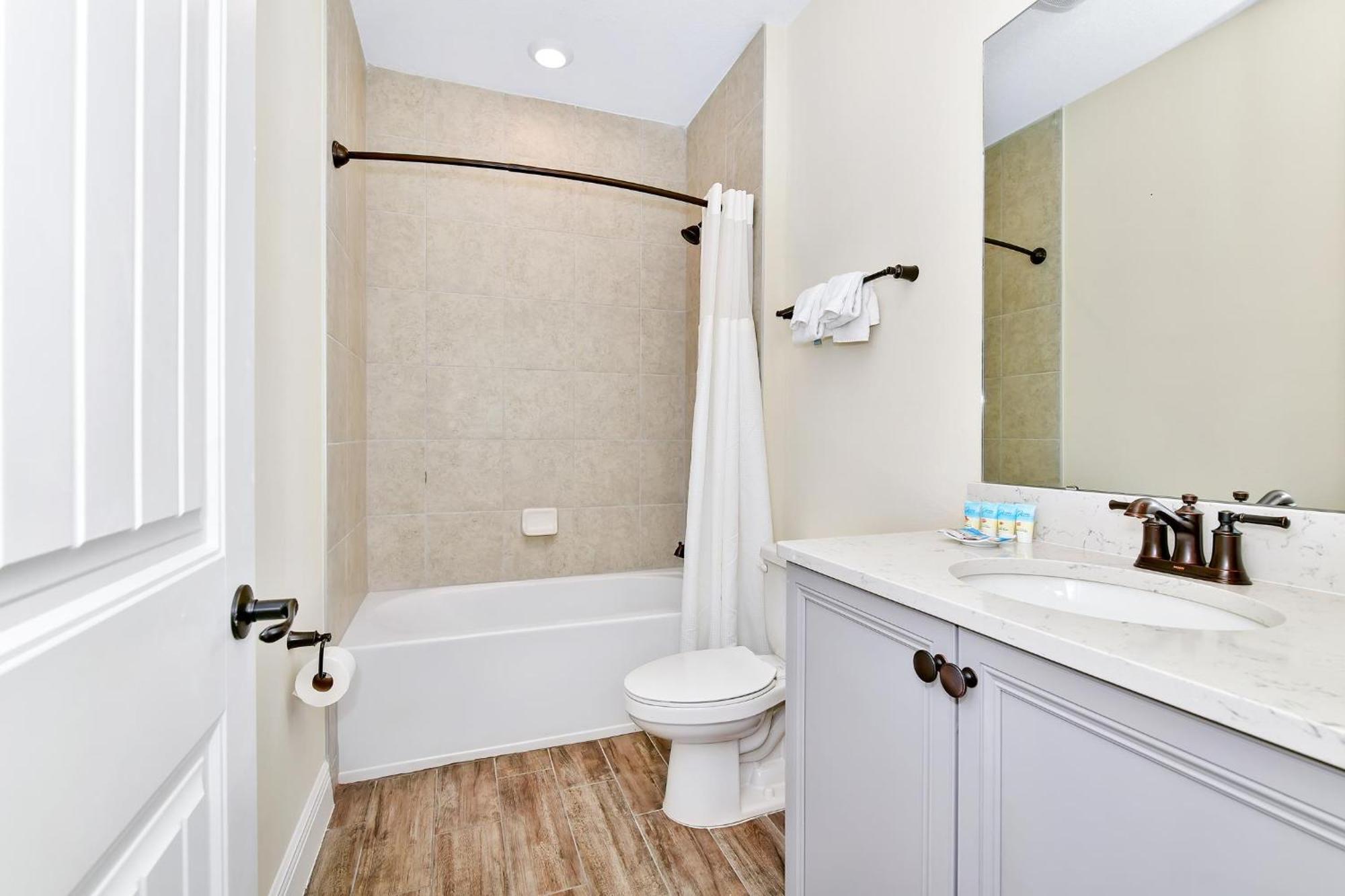 Pearly White Near With Margaritaville Access - 3061cs *