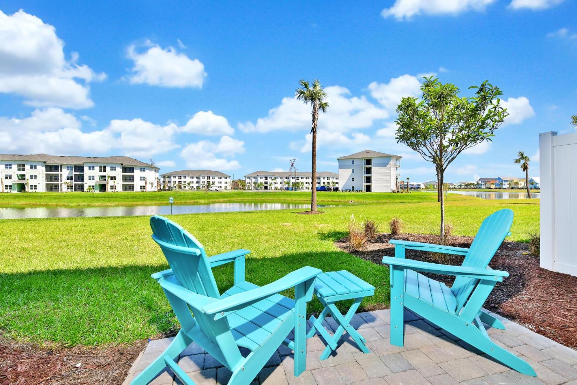 Pearly White Near With Margaritaville Access - 3061cs *