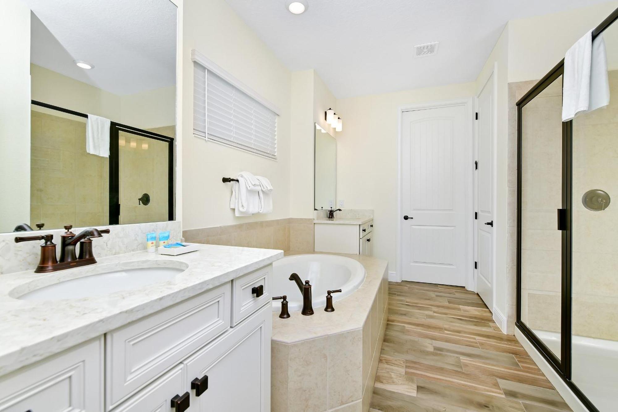 Sunshine With Private Pool Near With Margaritaville Access - 8165su Holiday home
