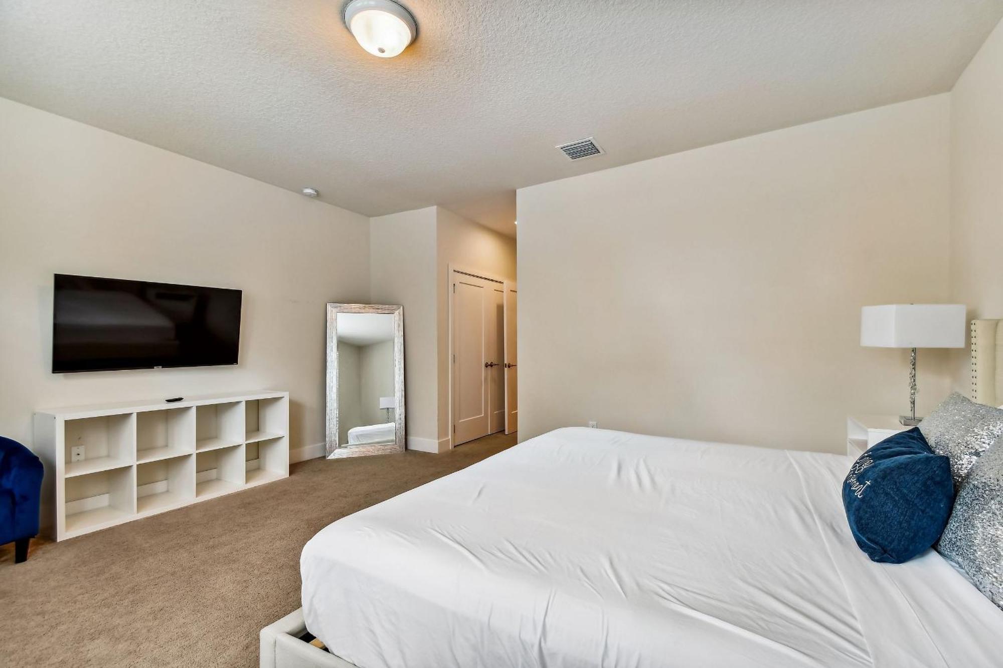 Hf-17528 - 4br/3ba Modern | Private Pool *