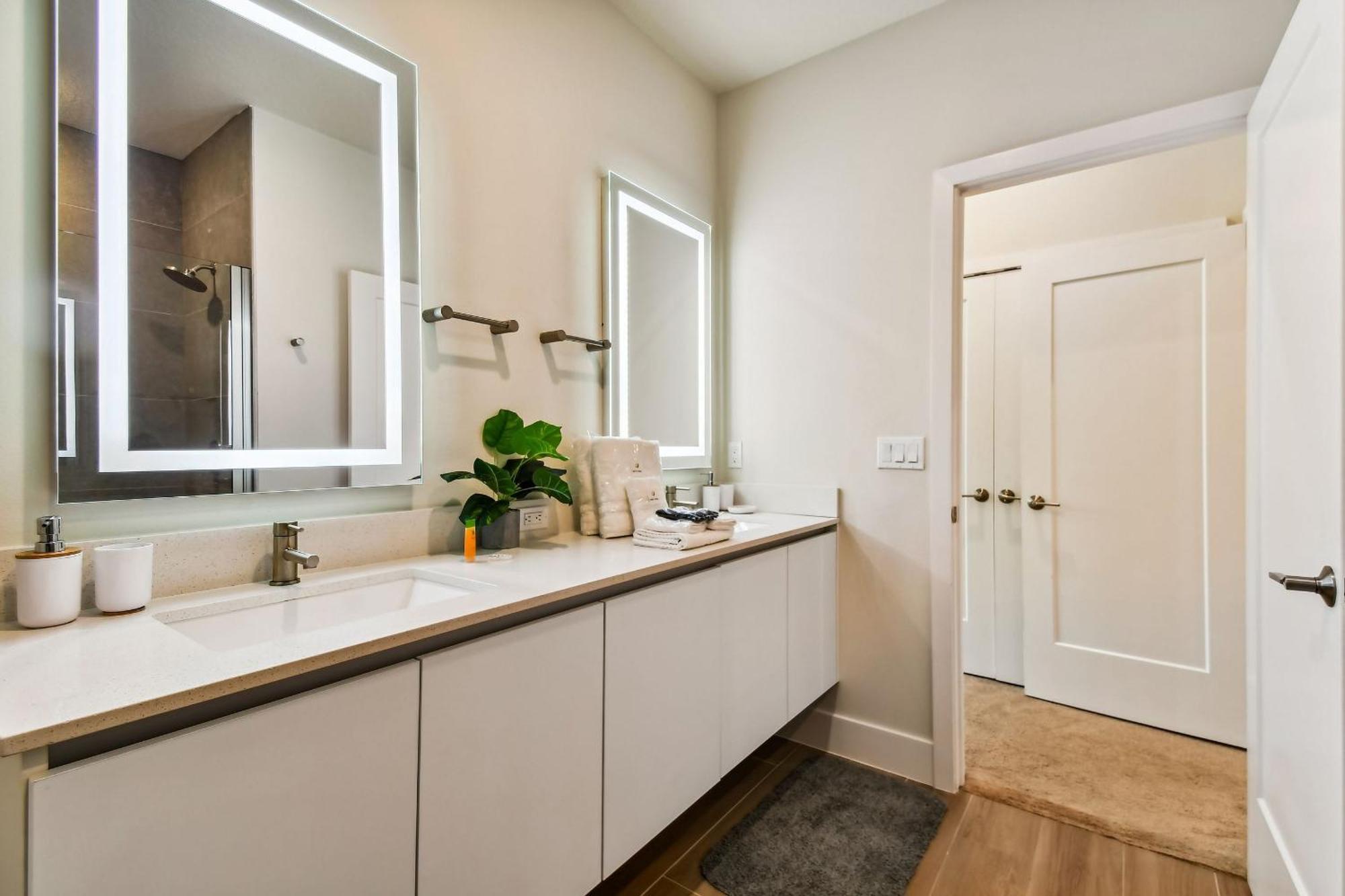 Hf-17528 - 4br/3ba Modern | Private Pool