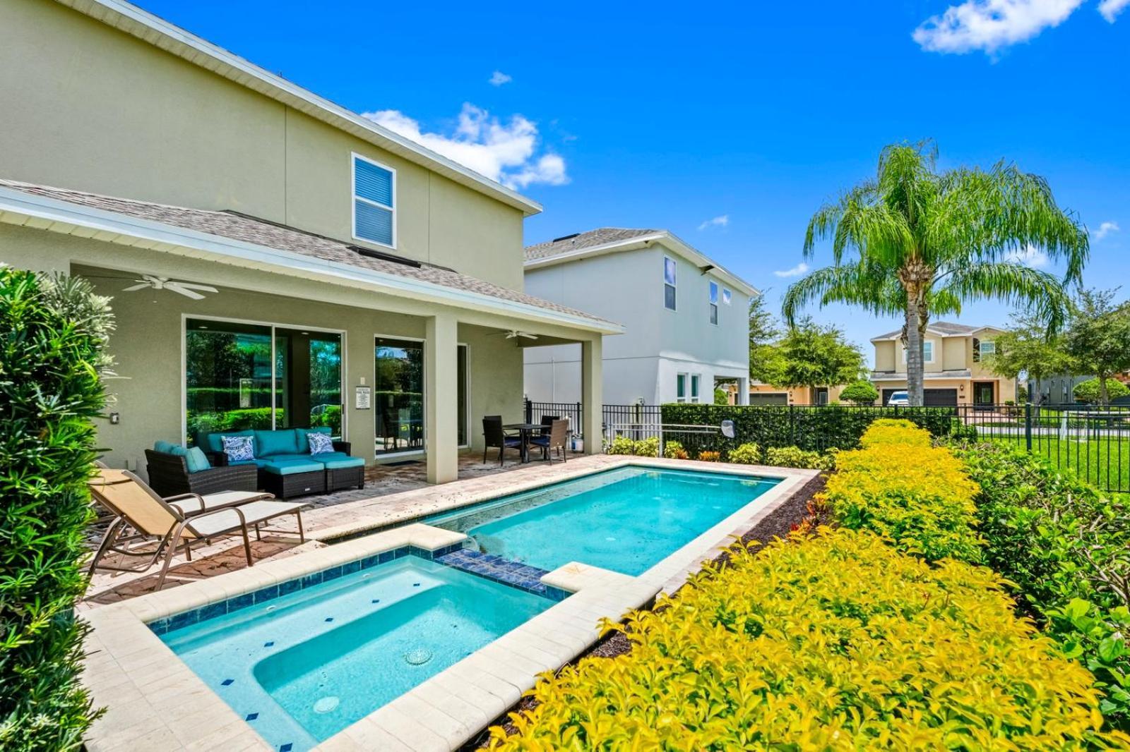 Grand Near With Private Pool And Water Park Access At Encore Reunion - 210pn