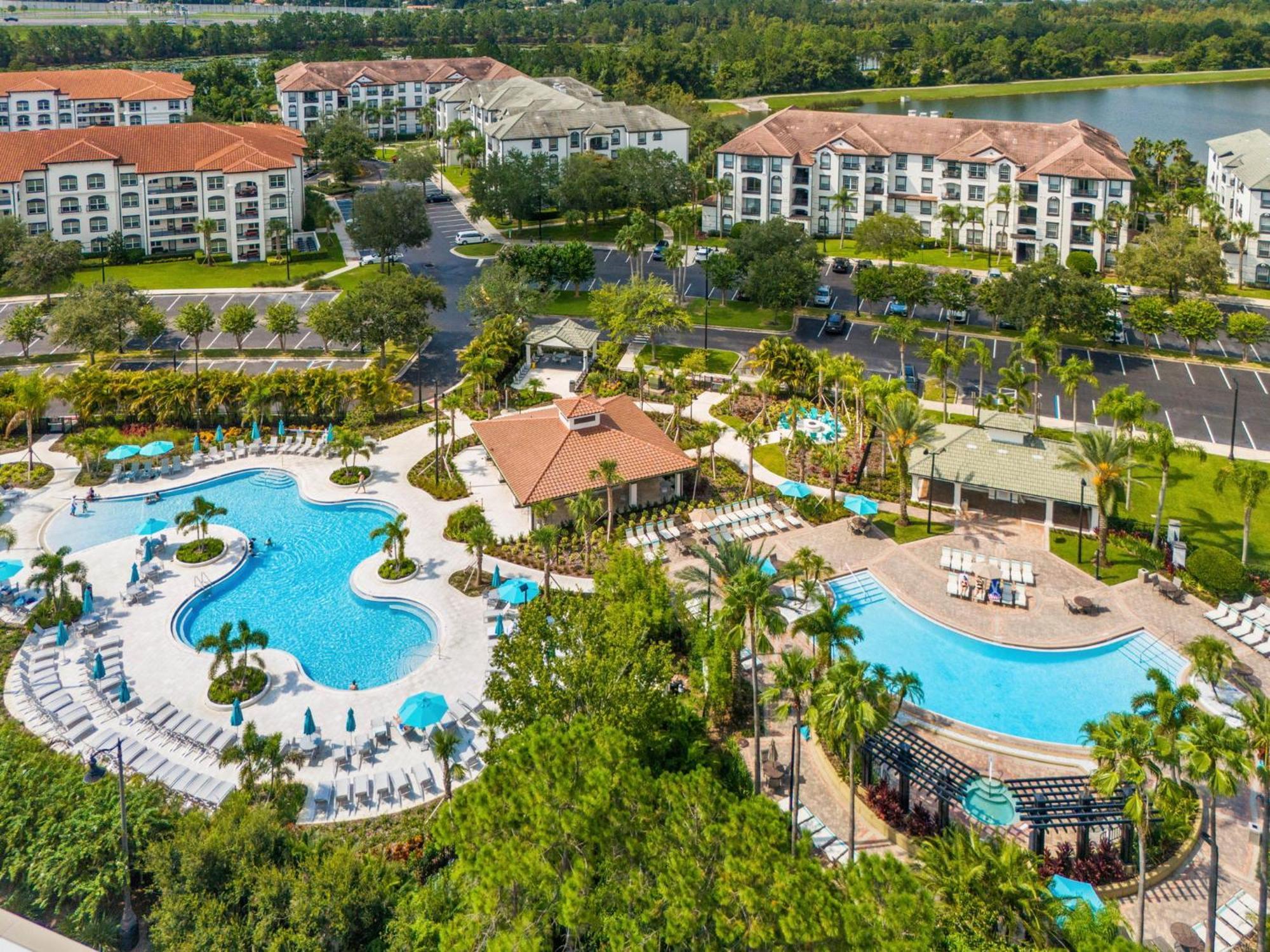 Vista Cay Luxury 4 Bedroom Penthouse Apartment