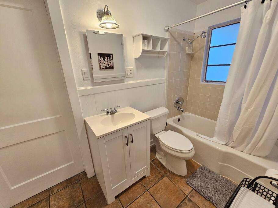 Foodie Lovers Walkable Mills50 - Sleeps 10 - Near Airport Orlando
