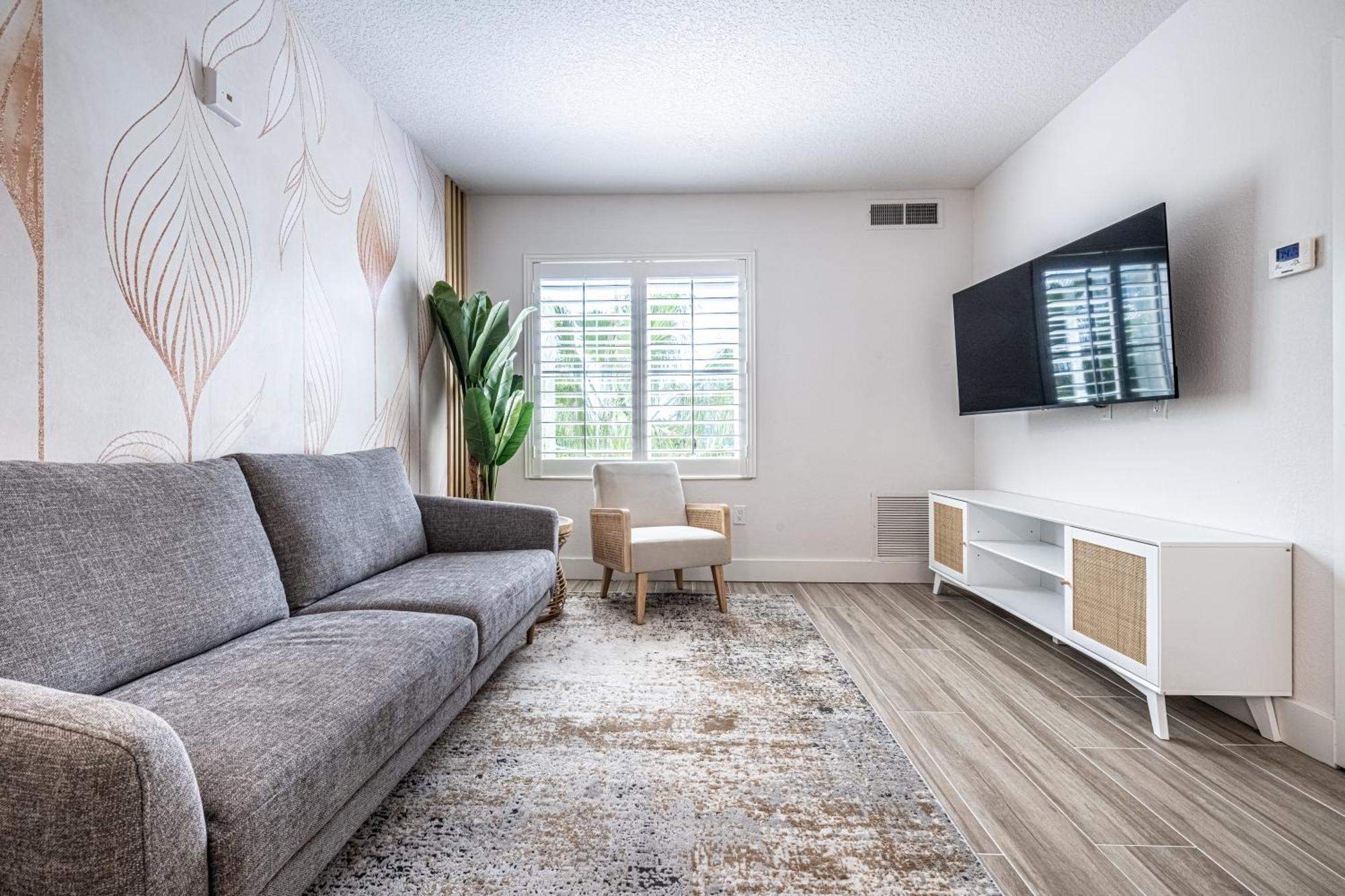 Apartment - Near Epic Universe And Universal, Free Parking