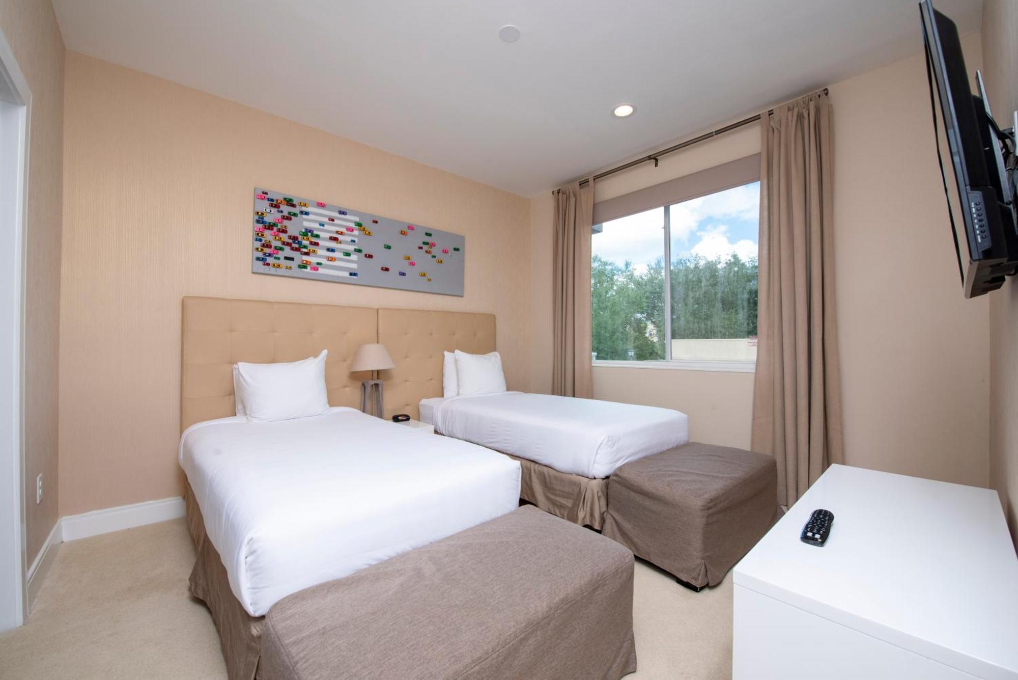 3 Bedrooms Luxury Near Holiday home Orlando