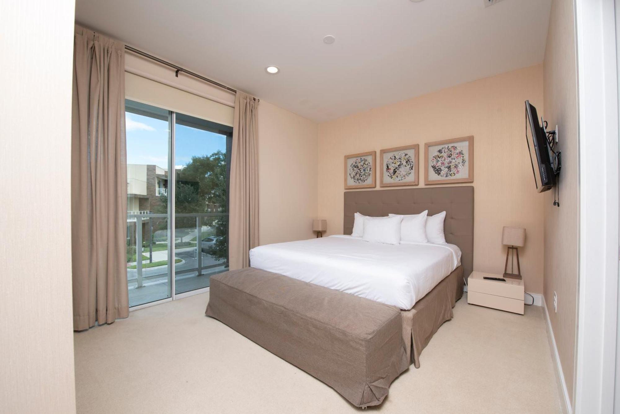 3 Bedrooms Luxury Near Orlando