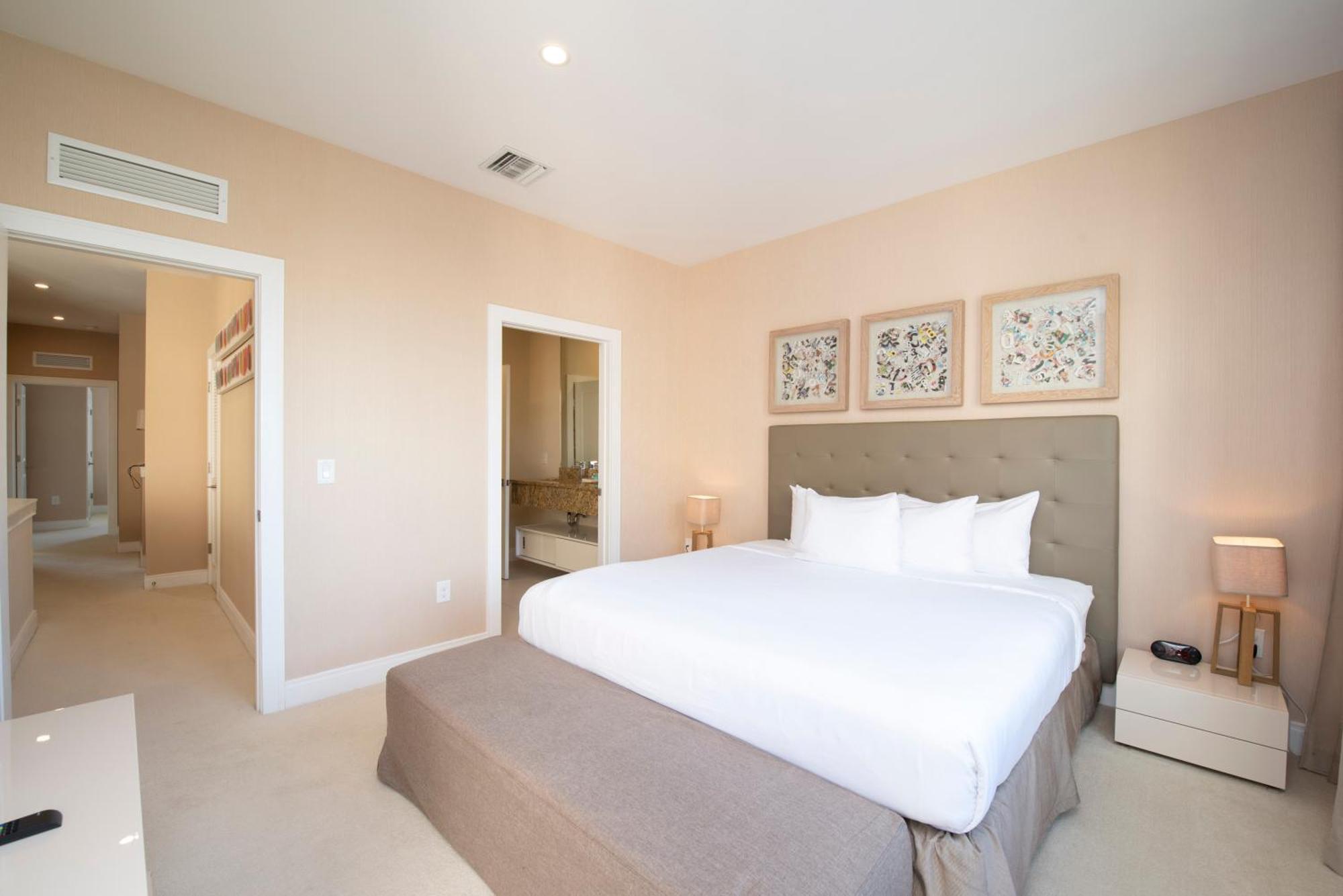 Holiday home 3 Bedrooms Luxury Near Orlando