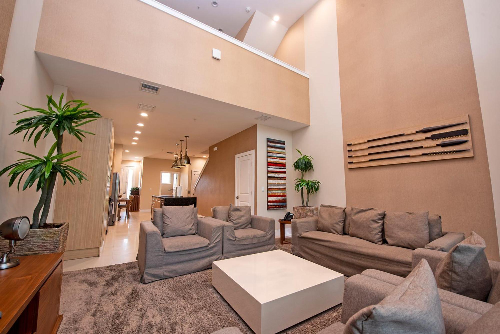 Amazing 3bd With Elevator And Bbq Near