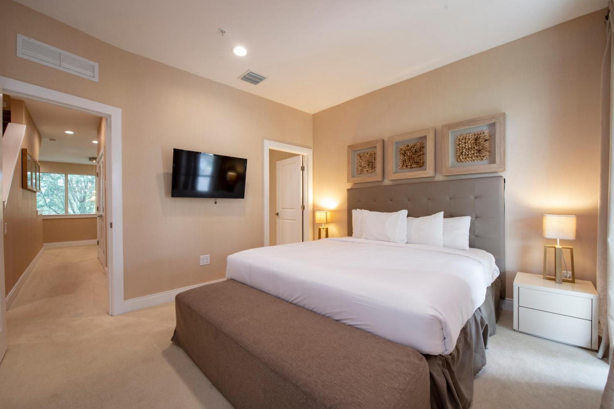 Amazing 3bd With Elevator And Bbq Near