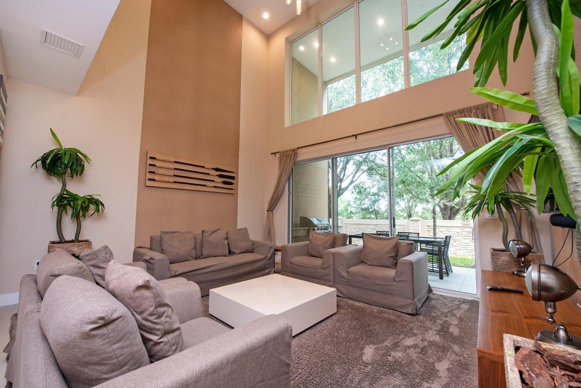 Amazing 3bd With Elevator And Bbq Near