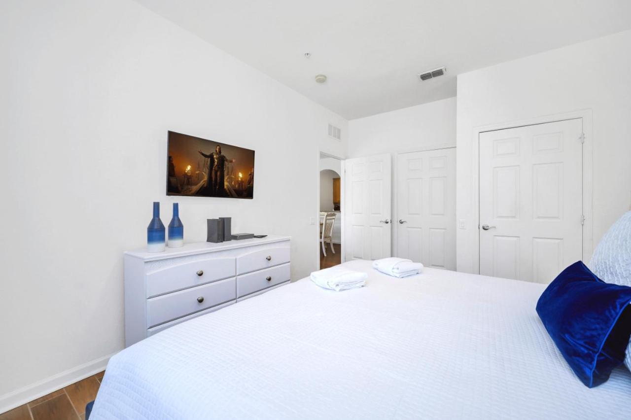 Cozy 3br Near Apartment *