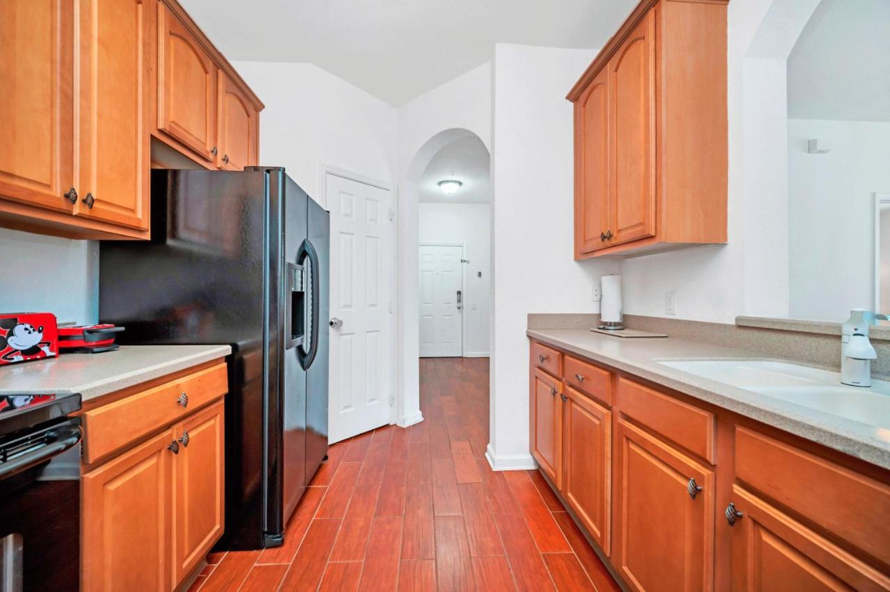 Cozy 3br Near Apartment *