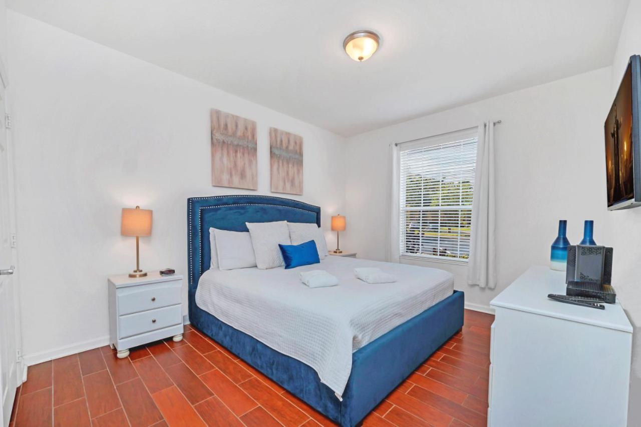 Cozy 3br Near Apartment Orlando
