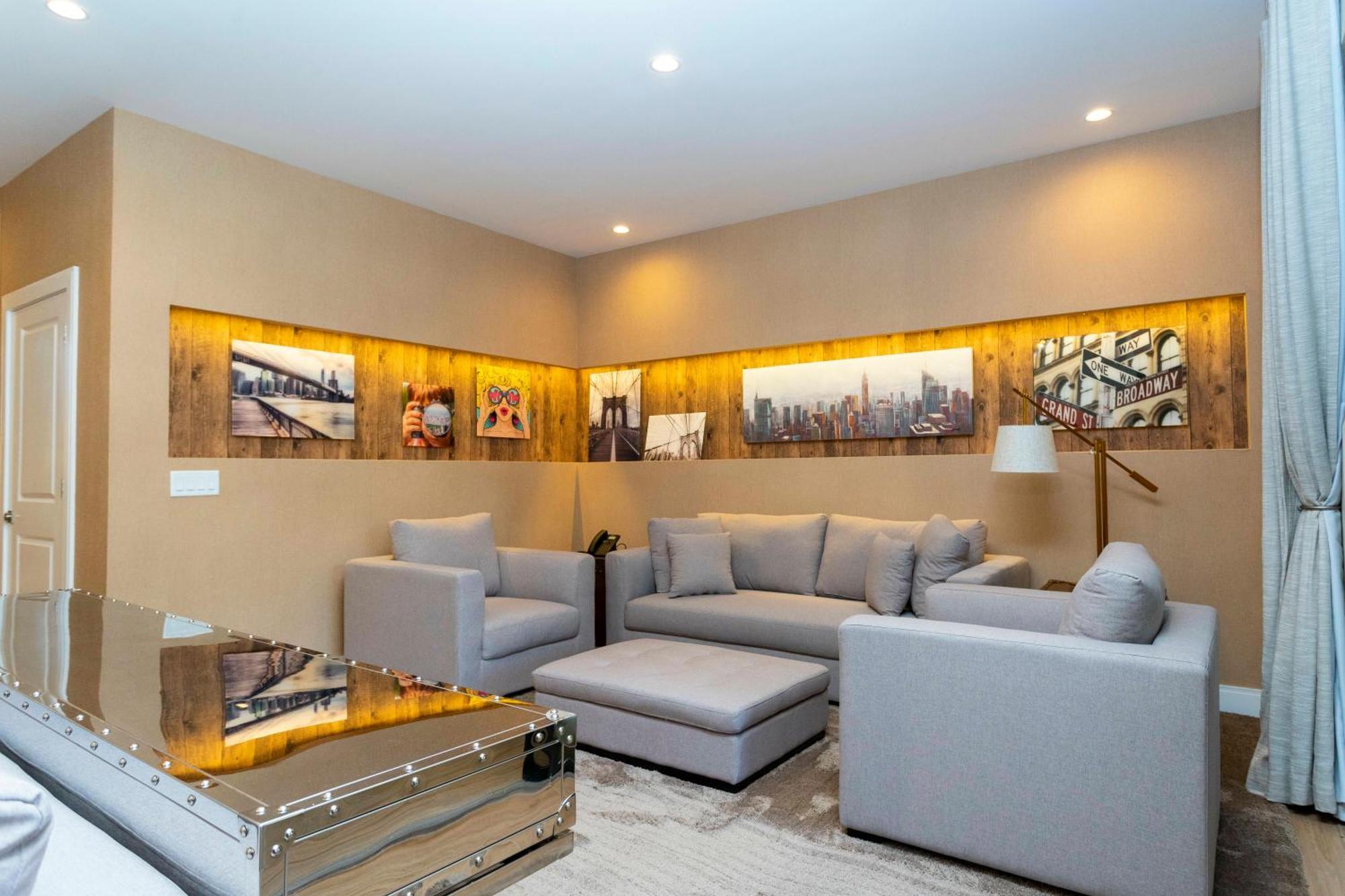 Luxury 3beds And 3ba 2 Miles From