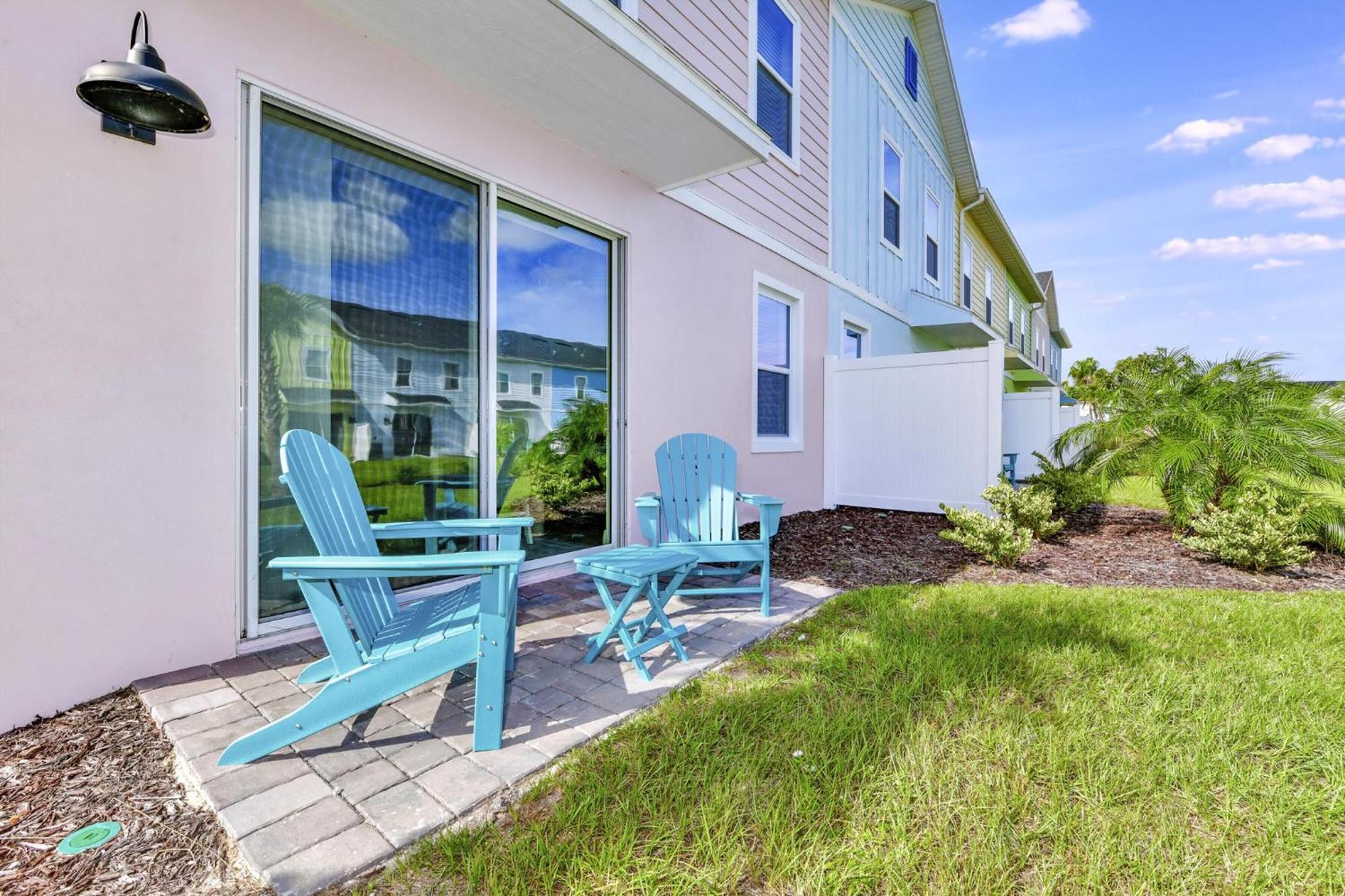 Blissful Pink Near With Margaritaville Access - 8103cp *