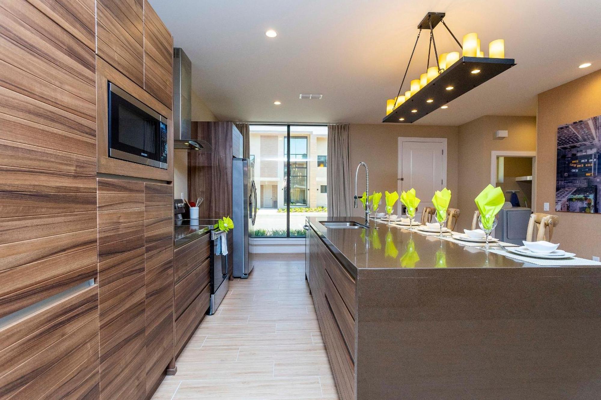 Luxury 3bedroom Near W/ Bbq & Outdoor Dining!