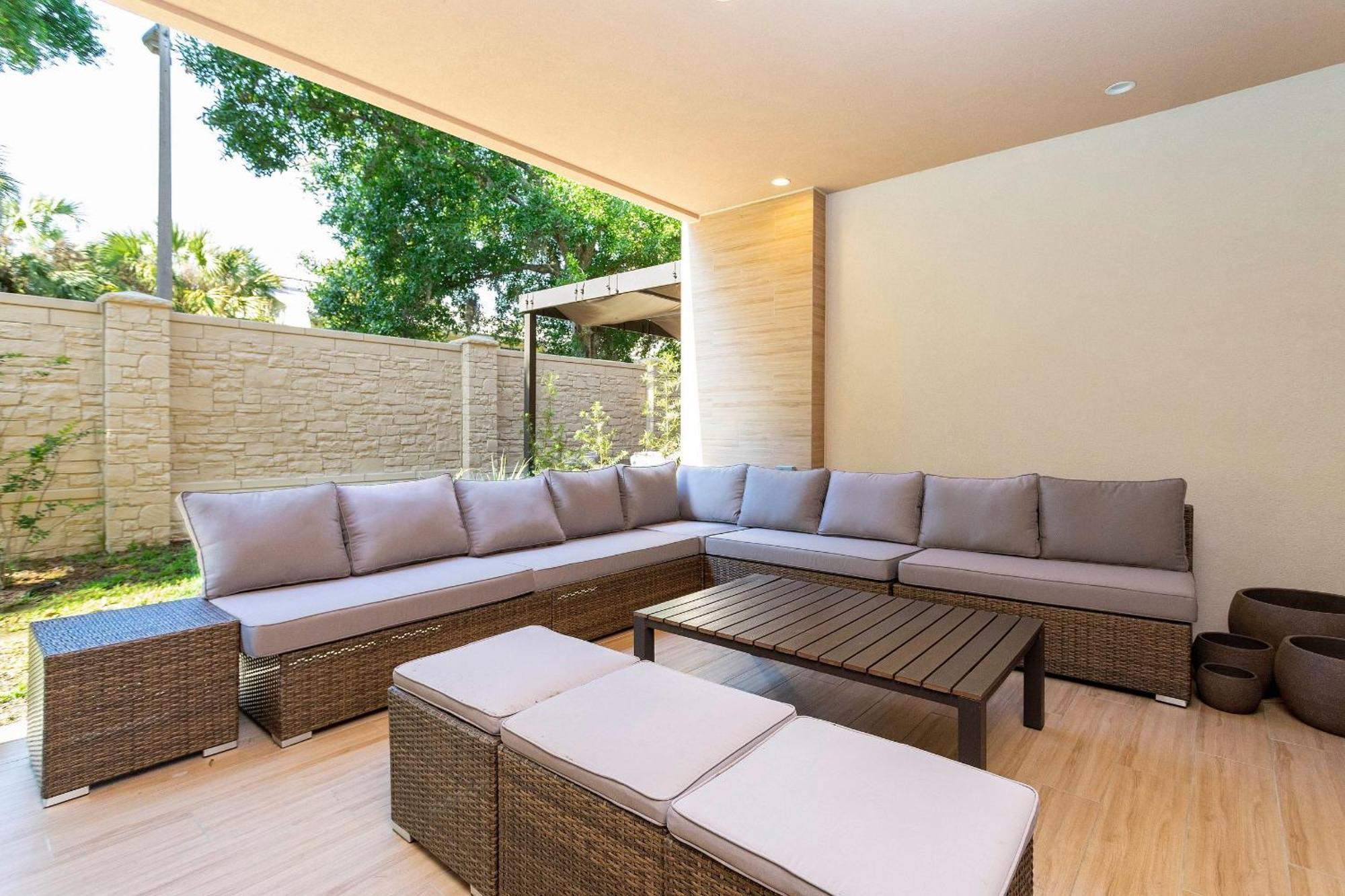 Luxury 3bedroom Near W/ Bbq & Outdoor Dining! Holiday home *