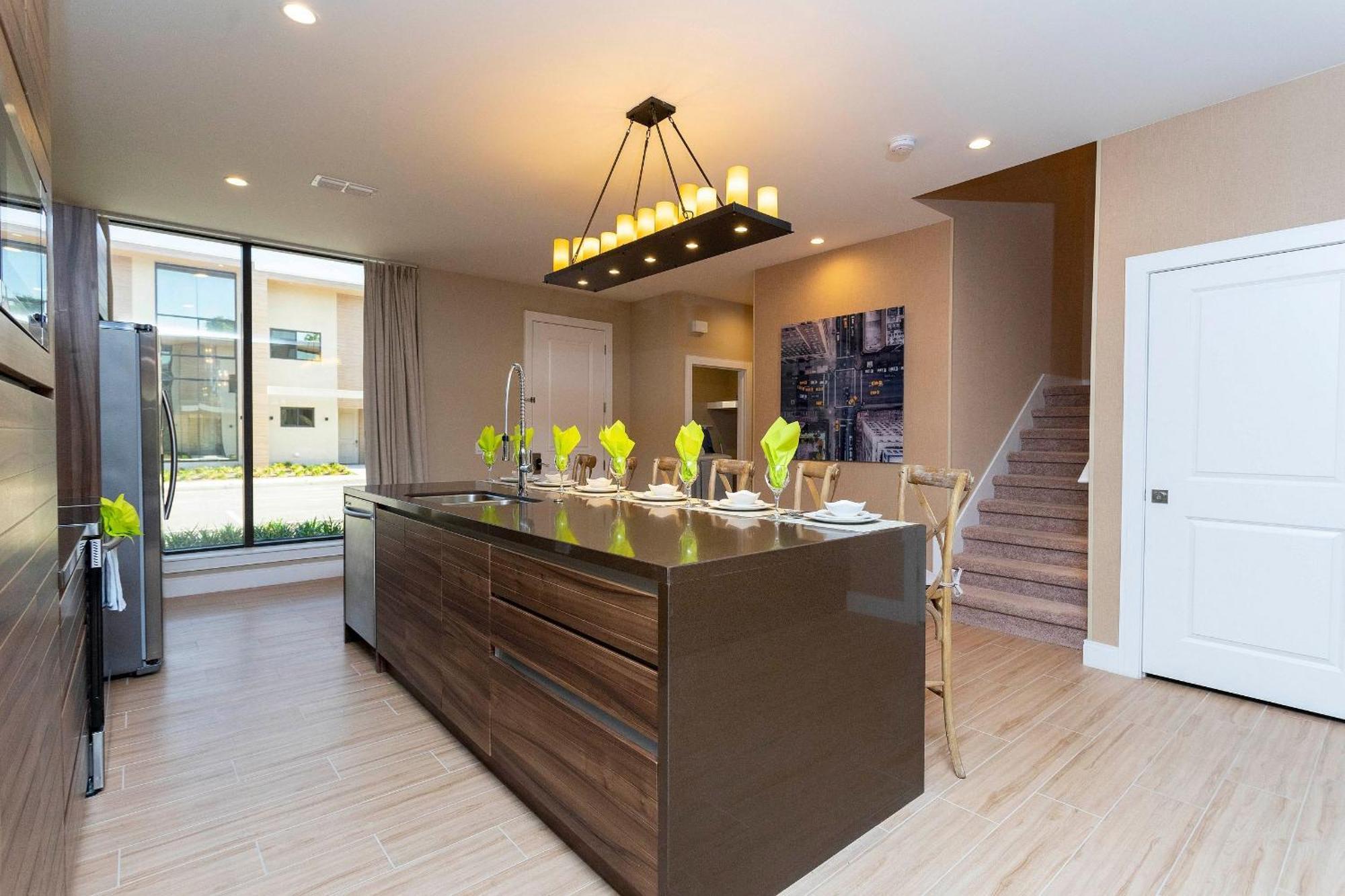 Luxury 3bedroom Near W/ Bbq & Outdoor Dining! Holiday home Orlando