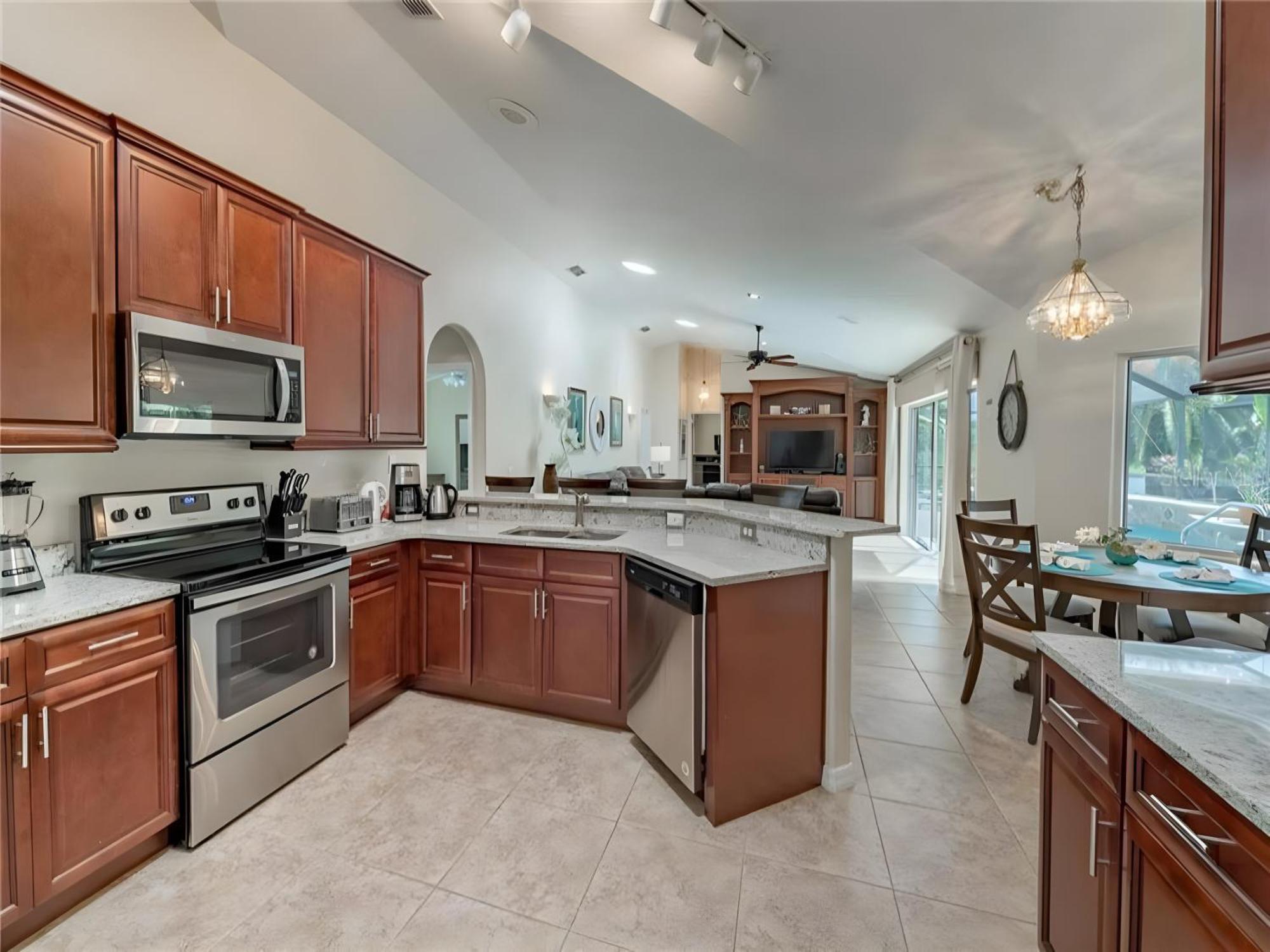 Magnolia Relaxing 5 Bedroom Near Sleeps 12 Orlando