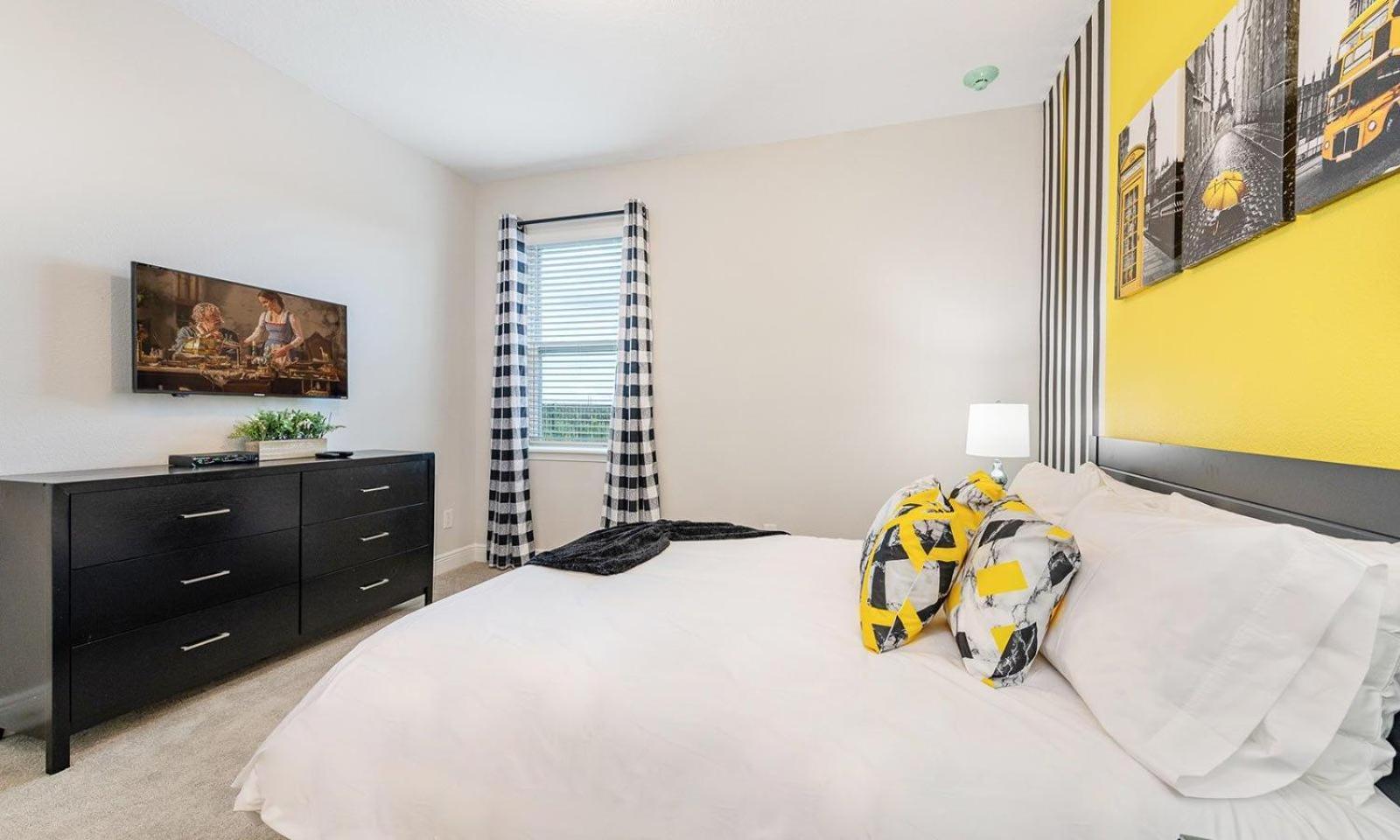 Gleaming 12 Bdrm With Themed Bedrooms At Encore *