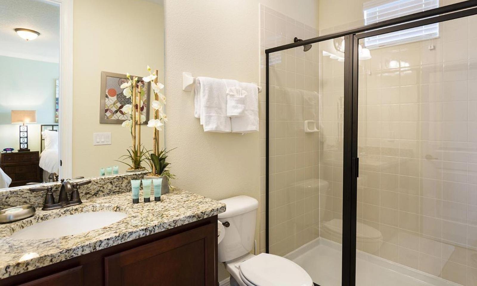 Unique Spacious 10 Bdrm With Backyard Pool At Encore Holiday home *
