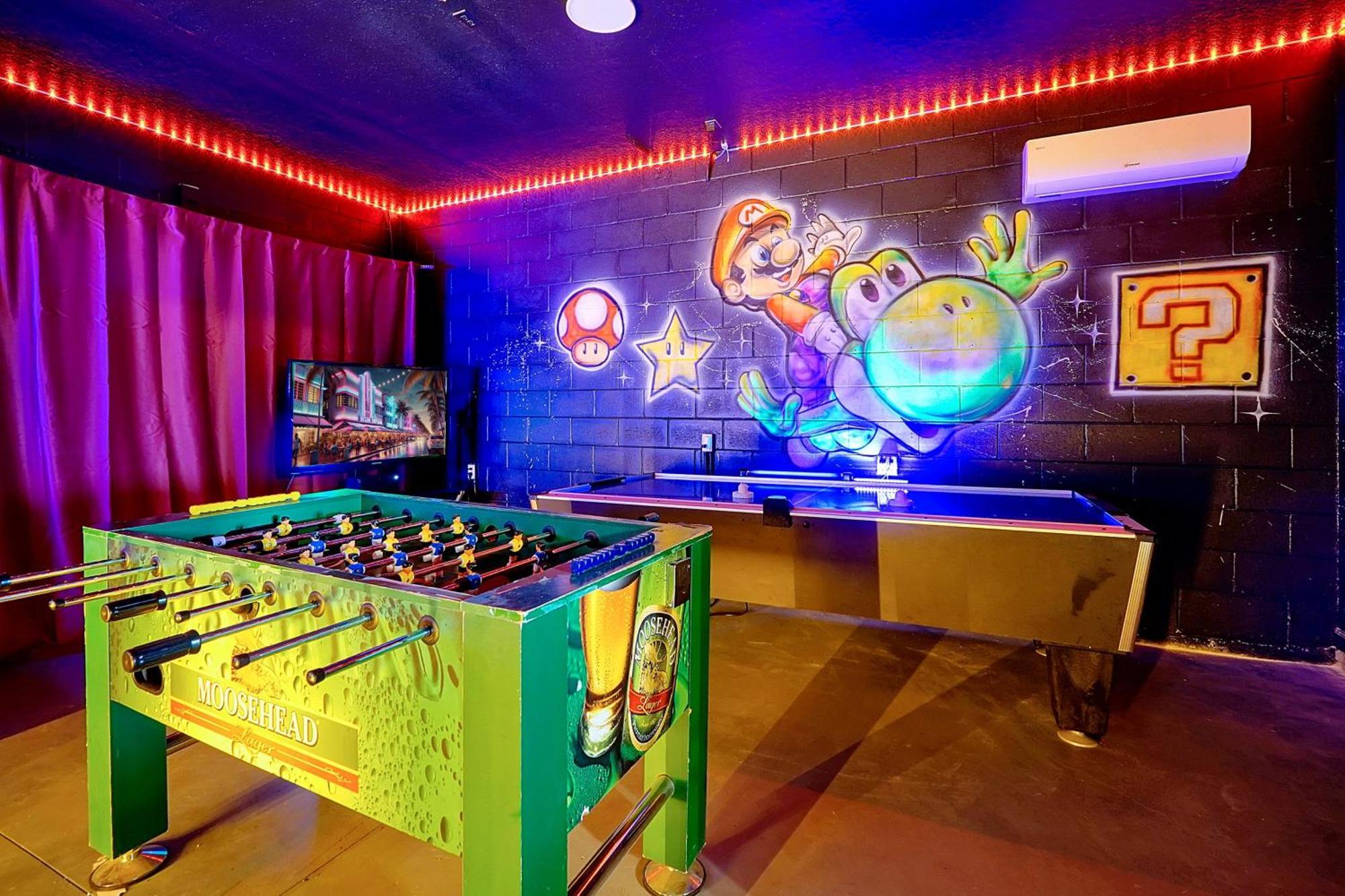 Personally Designed W/ Pool, Game Near Holiday home *