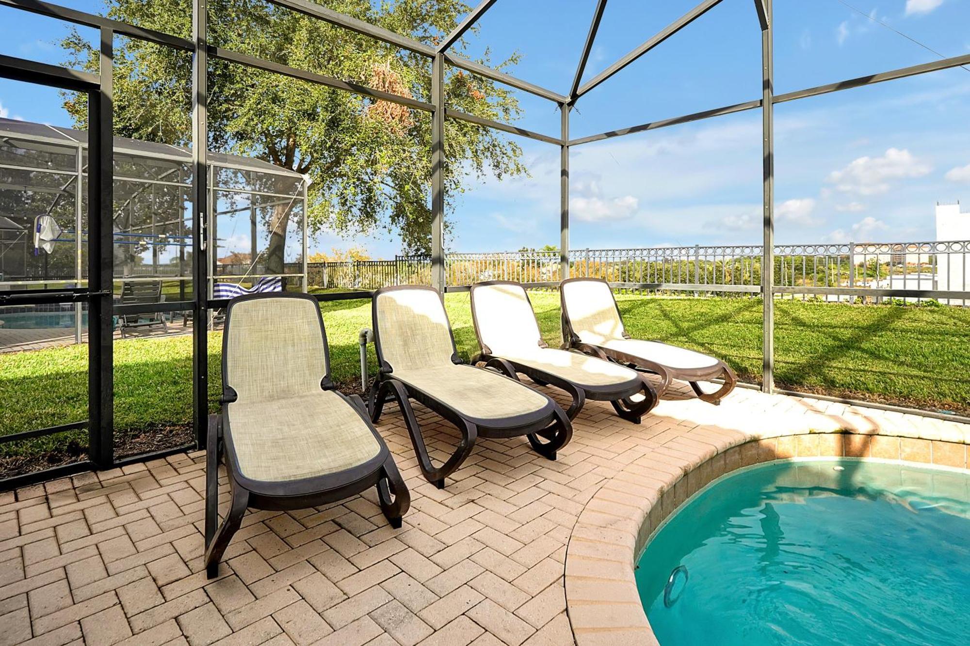 Personally Designed W/ Pool, Game Near Holiday home Orlando
