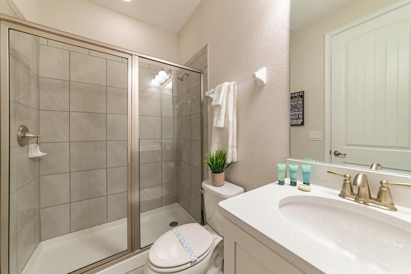 Fantastic Vacation W Pool And Movie Theater Holiday home Orlando