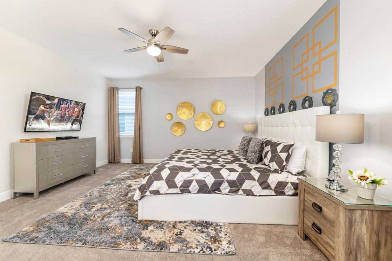 Fantastic Vacation W Pool And Movie Theater Holiday home