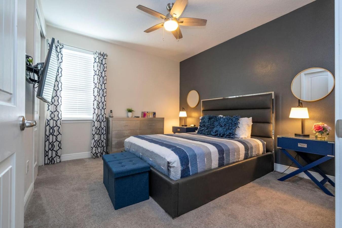 Fantastic Vacation W Pool And Movie Theater Holiday home