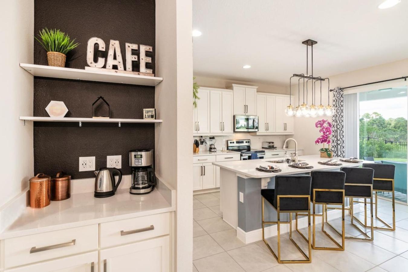 Fantastic Vacation W Pool And Movie Theater Holiday home Orlando