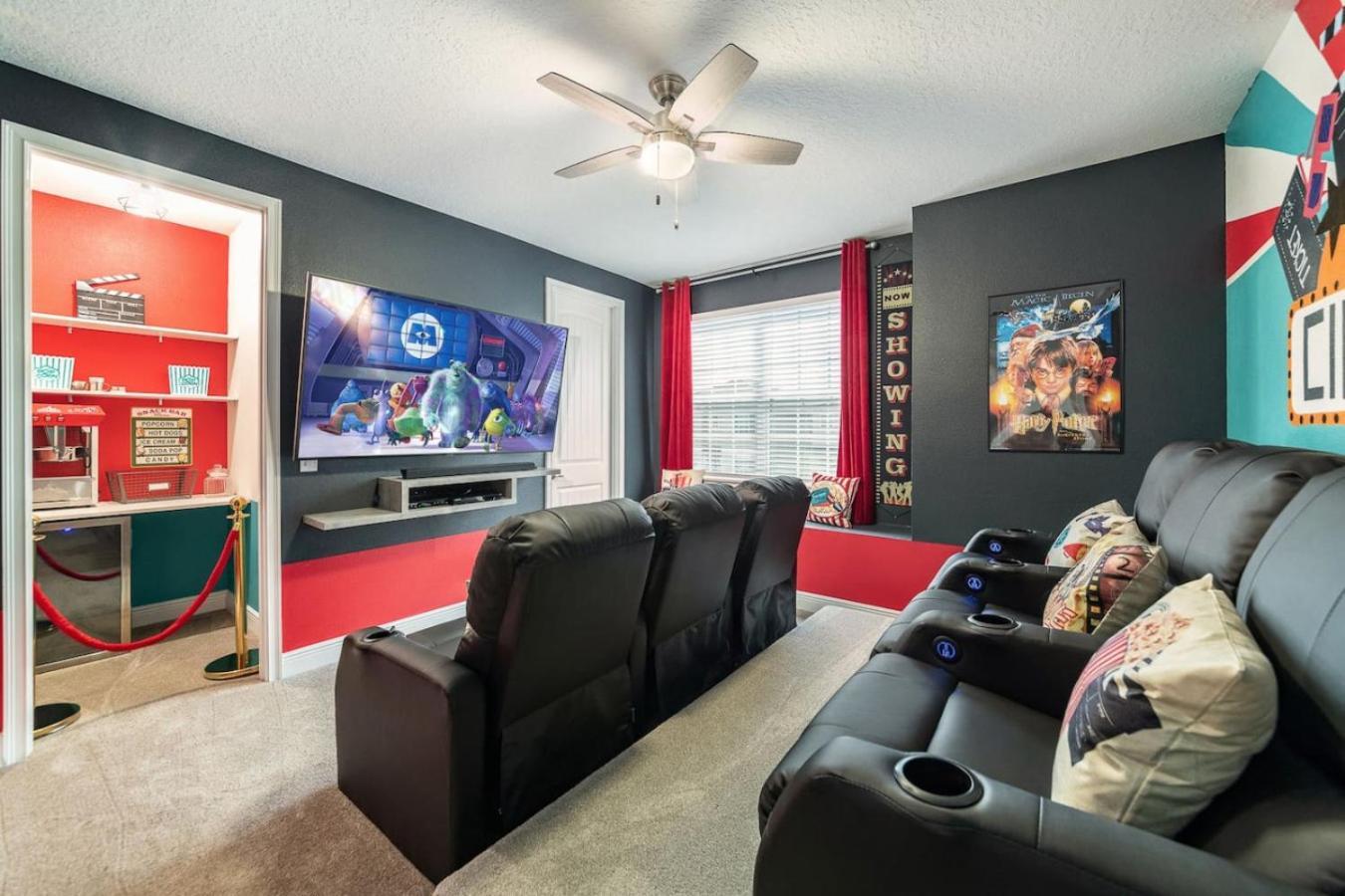 Fantastic Vacation W Pool And Movie Theater Holiday home *