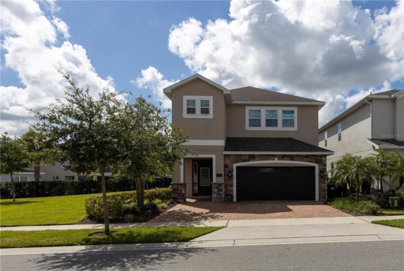 The Marker Villa-relaxunwind-disney-pool-games Orlando