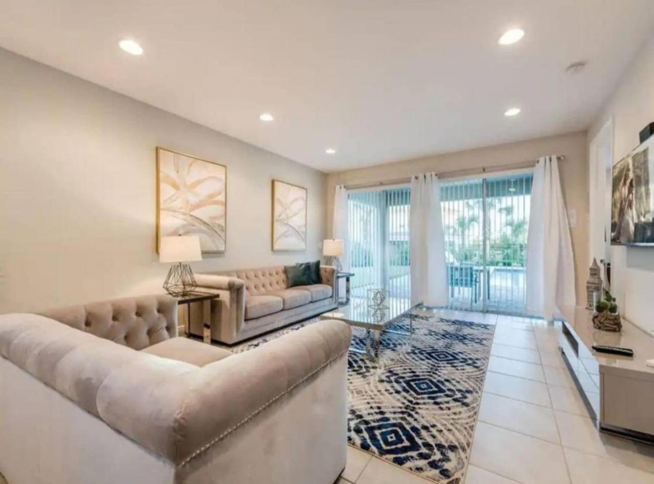 The Marker Villa-relaxunwind-disney-pool-games Holiday home *