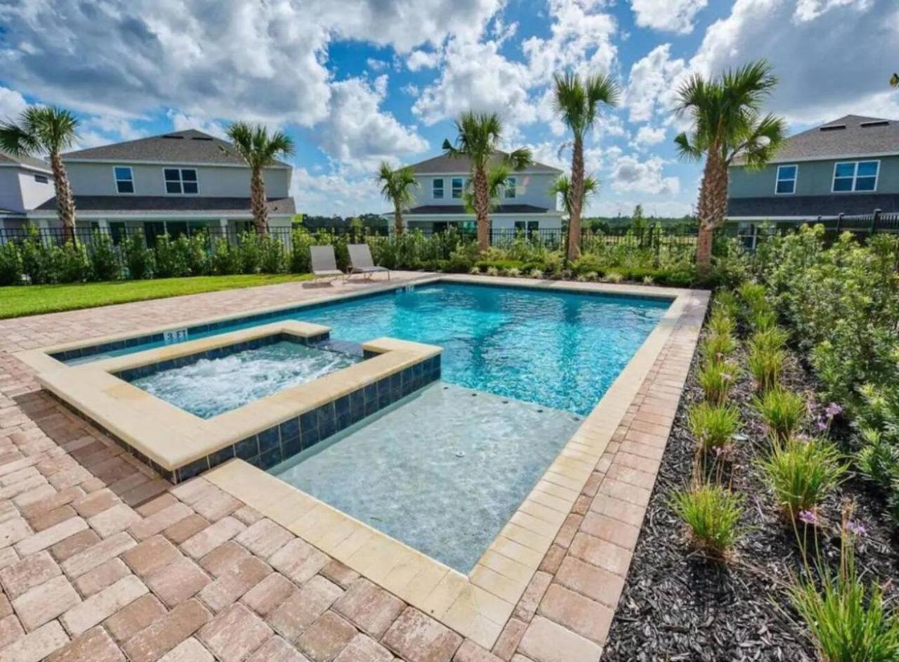 The Marker Villa-relaxunwind-disney-pool-games Holiday home *