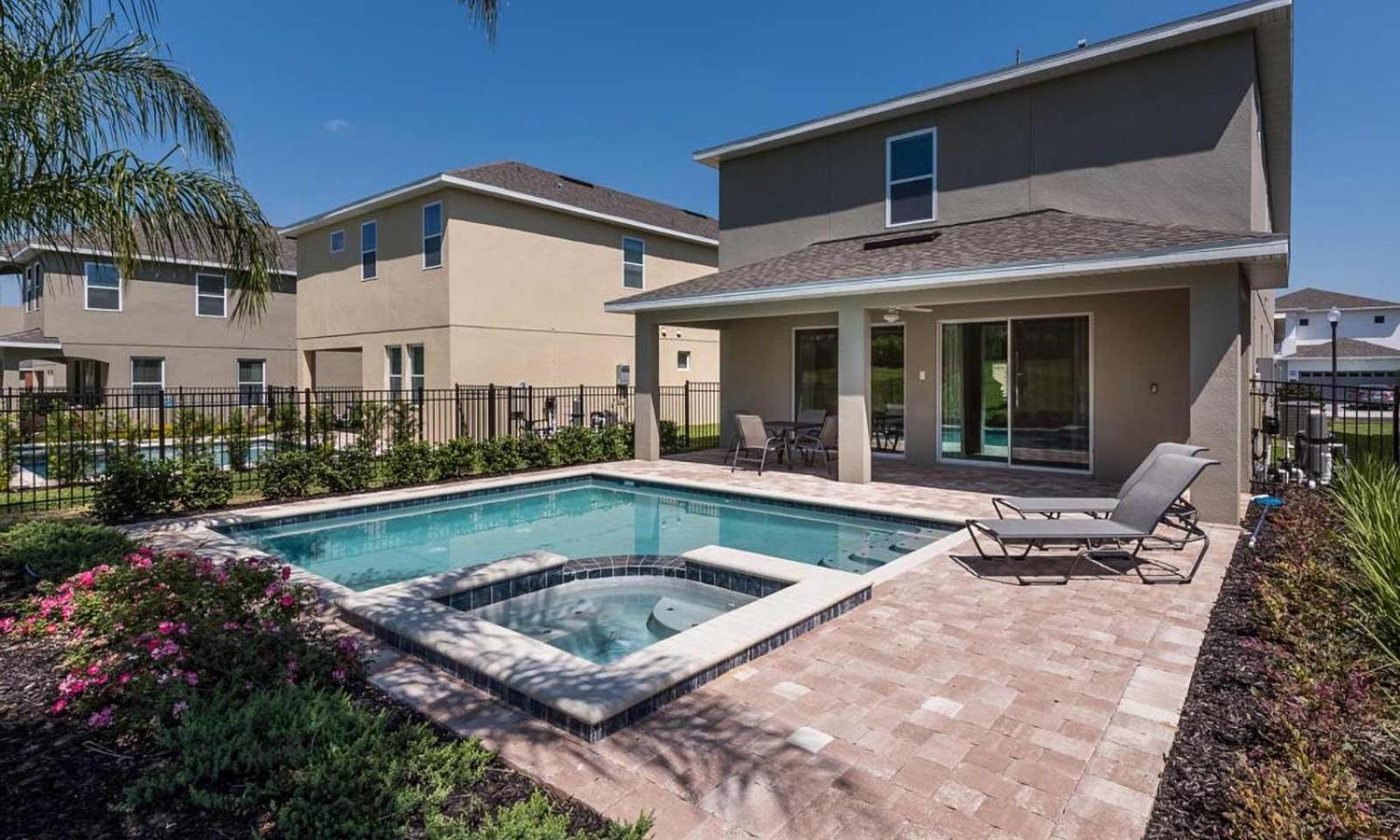 Holiday home Bright 6 Bdrm House With Pool And In Encore