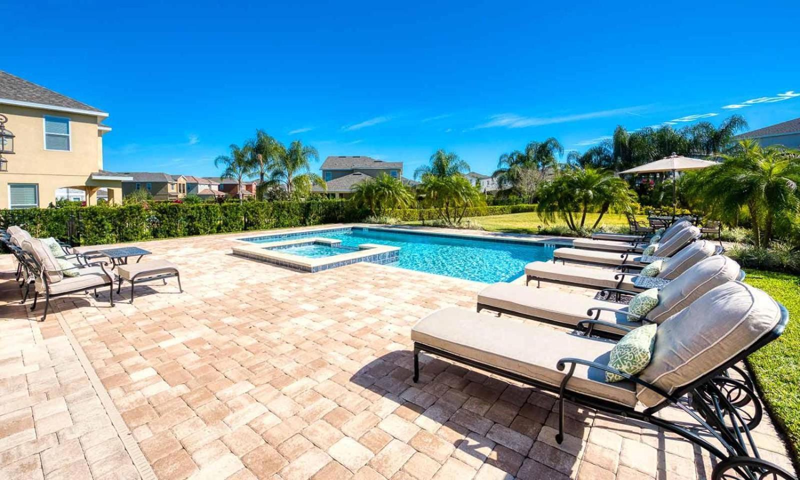Sun-kissed 6 Bdrm With Private Pool At Encore